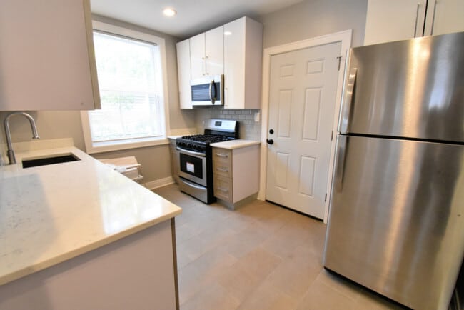 4205 N Pulaski Rd in Chicago, IL - Building Photo - Building Photo