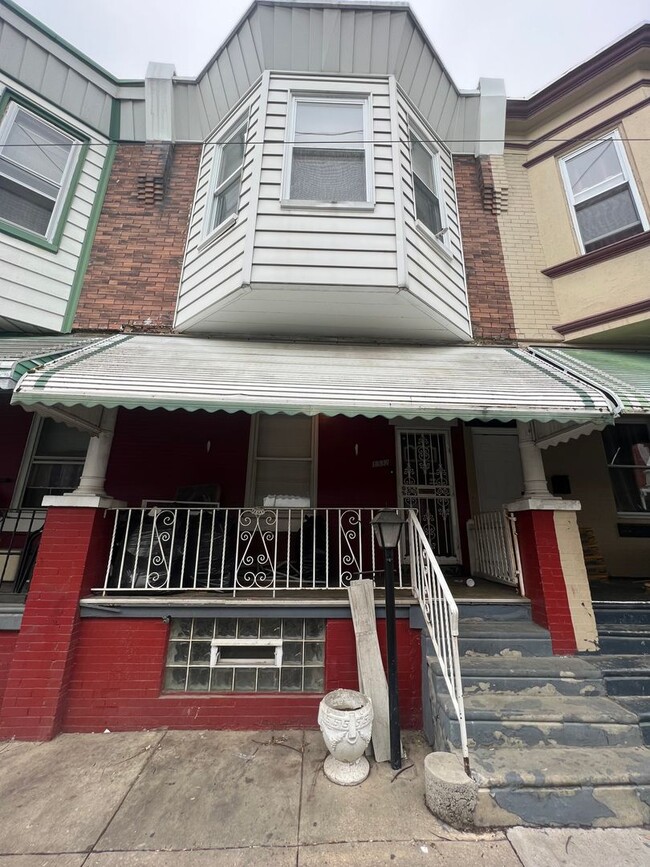 1332 N Wanamaker St in Philadelphia, PA - Building Photo - Building Photo