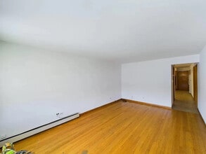 5948 W 79th St in Burbank, IL - Building Photo - Building Photo