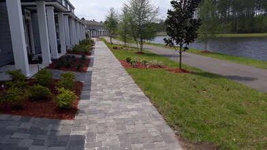 86808 Mainline Rd in Yulee, FL - Building Photo - Building Photo