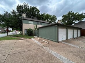 2641 McCart Ave in Fort Worth, TX - Building Photo - Building Photo