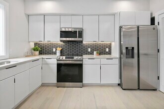 1532 N Capitol St NW, Unit 203 in Washington, DC - Building Photo - Building Photo