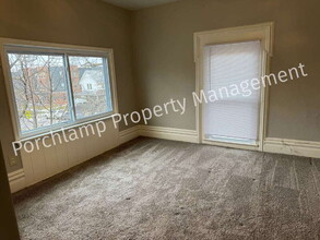 547 Coit Ave NE in Grand Rapids, MI - Building Photo - Building Photo