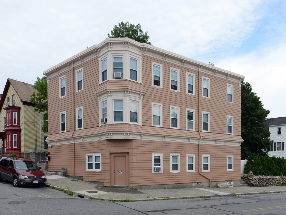 81 Austin St in New Bedford, MA - Building Photo