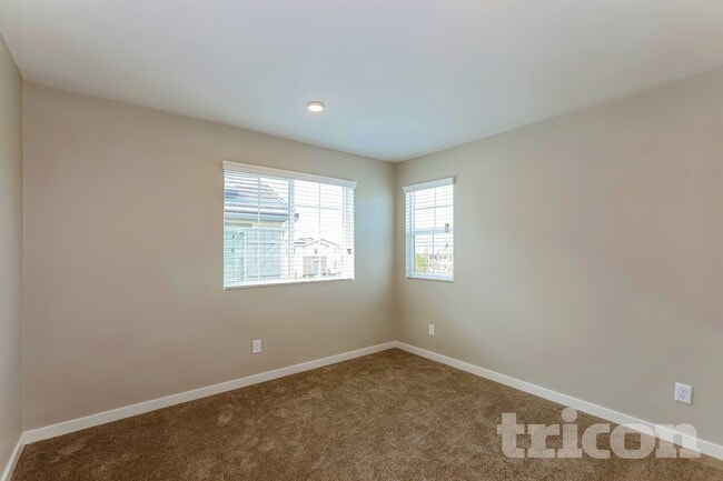 31597 Dwight Dr in Menifee, CA - Building Photo - Building Photo