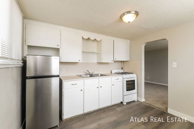 5629 W 14th Ave in Denver, CO - Building Photo - Building Photo