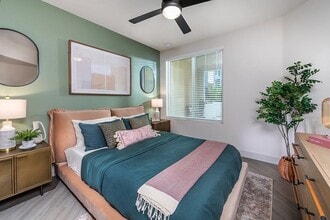 Bowen Apartments in San Diego, CA - Foto de edificio - Building Photo