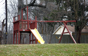 Oak Hill Apartments in Indianapolis, IN - Building Photo - Building Photo