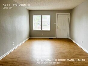 541 E Atkinson Dr in Midwest City, OK - Building Photo - Building Photo