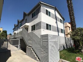 601 Normandie Ave in Los Angeles, CA - Building Photo