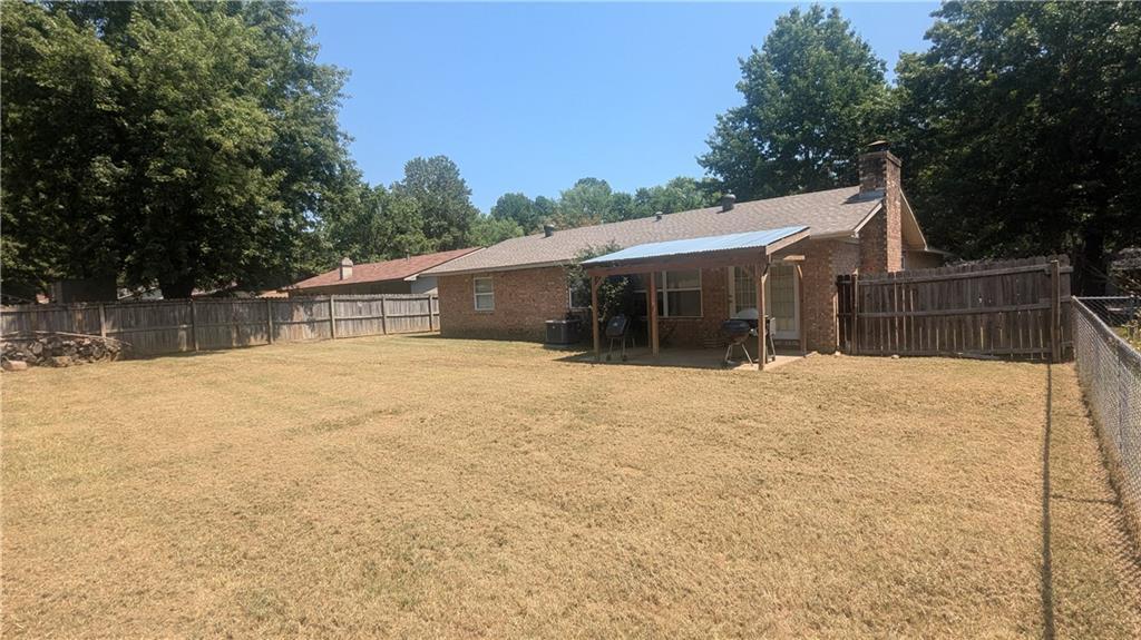 3741 N Whippoorwill Ct in Fayetteville, AR - Building Photo
