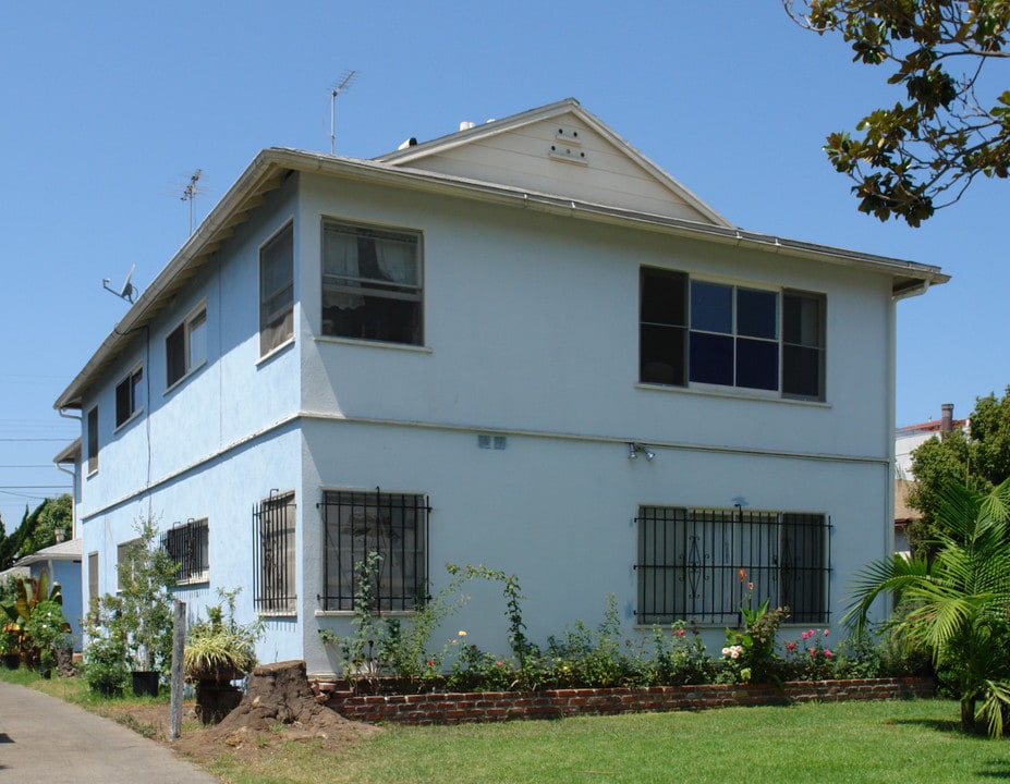 3927 Huron Ave in Culver City, CA - Building Photo