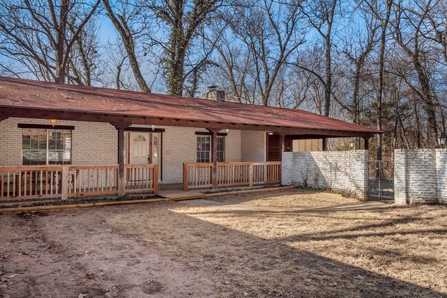 property at 1741 N Walnut Ave