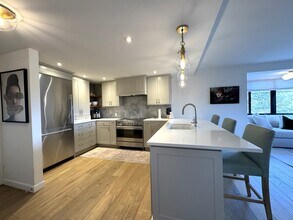 30 Ledge St, Unit #517 in Stoneham, MA - Building Photo - Building Photo