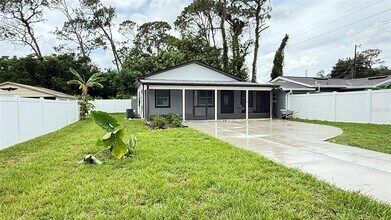 37542 Eiland Blvd in Zephyrhills, FL - Building Photo - Building Photo