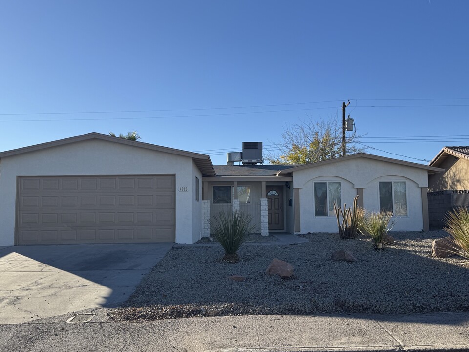 4313 San Angelo Ave in Las Vegas, NV - Building Photo