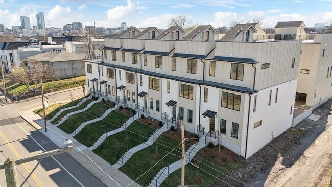 1200 Phillips St, Unit B in Nashville, TN - Building Photo - Building Photo