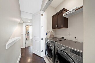 2106 Sabine St in Houston, TX - Building Photo - Building Photo
