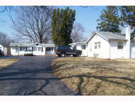 2001-2005 Harrisburg Pike Apartments