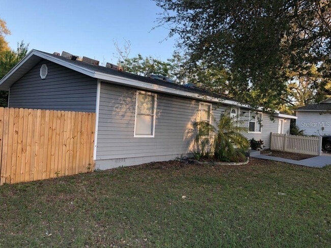 355 Weathersfield Ave in Altamonte Springs, FL - Building Photo - Building Photo