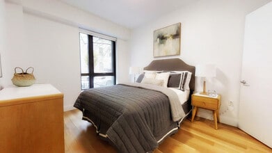 100 Camden St, Unit 205 in Boston, MA - Foto de edificio - Building Photo