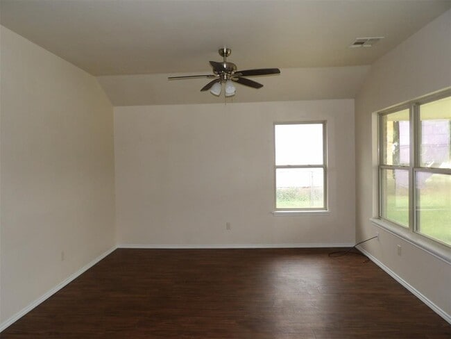 804 N Evans Ave in El Reno, OK - Building Photo - Building Photo