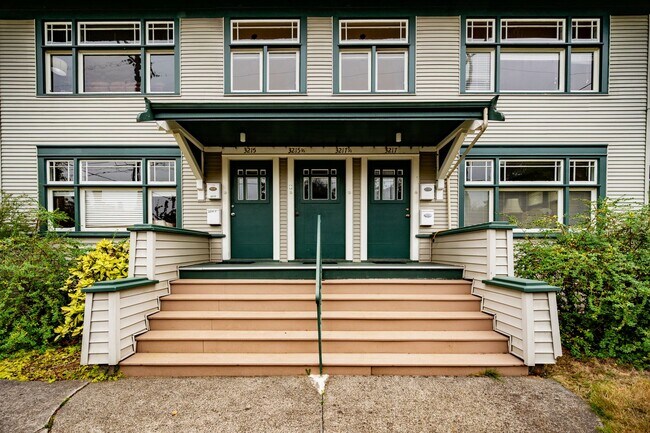 3217 NW 65th St in Seattle, WA - Building Photo - Building Photo