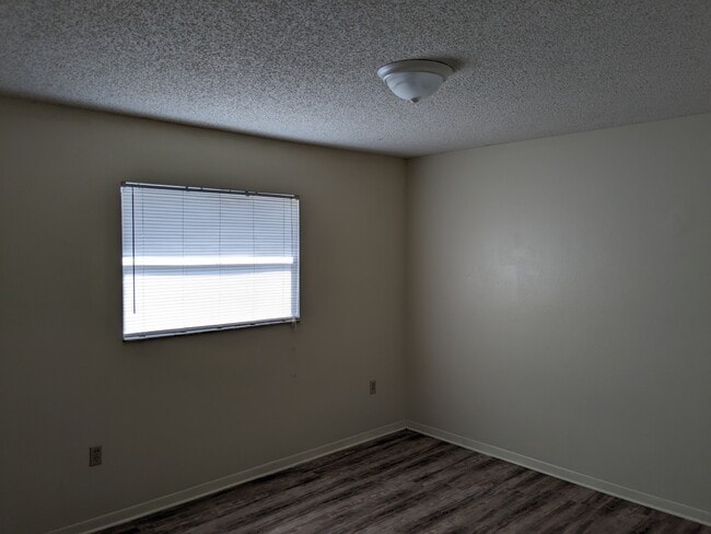 6200 Illinois Ave in New Port Richey, FL - Building Photo - Building Photo