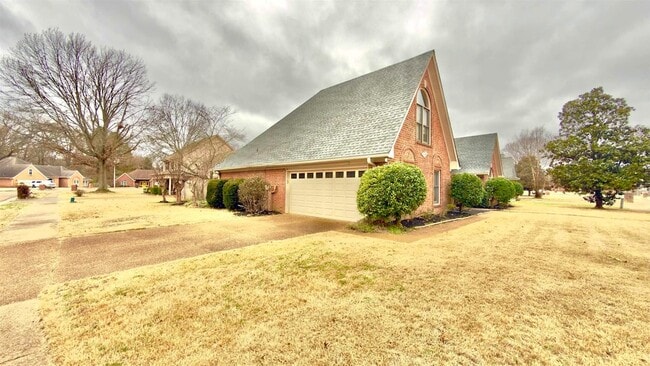 275 Home Pl in Collierville, TN - Building Photo - Building Photo