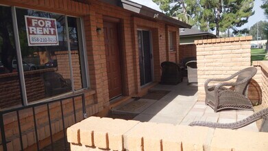 109 W Concorda Dr, Unit 101 in Tempe, AZ - Building Photo - Building Photo
