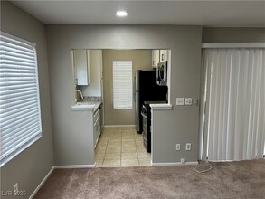 4805 Nara Vista Way in Las Vegas, NV - Building Photo - Building Photo