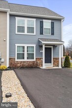 16 Gentle Breeze Dr in Bunker Hill, WV - Building Photo - Building Photo