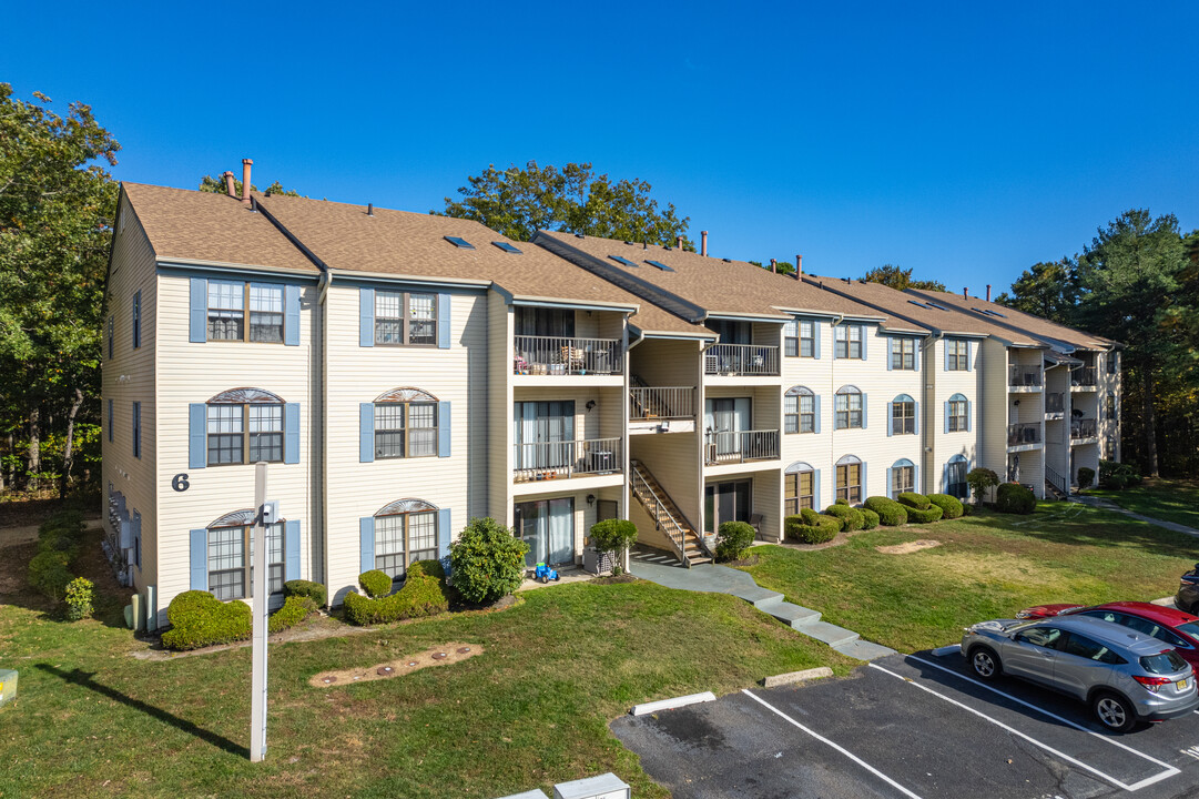 Mattix Crossing in Absecon, NJ - Building Photo