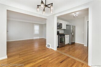 1197 Catalpa Dr in Berkley, MI - Building Photo - Building Photo