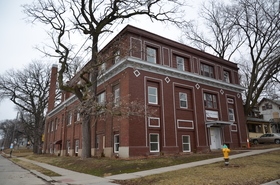 Drake Manor in Des Moines, IA - Building Photo - Building Photo