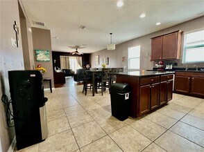 724 Parker Den Dr in Ruskin, FL - Building Photo - Building Photo