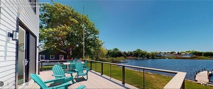 38 Beach St in South Kingstown, RI - Building Photo - Building Photo