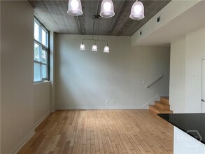 545 Berrien St, Unit I in Savannah, GA - Building Photo - Building Photo