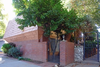 2620 C St in Sacramento, CA - Building Photo - Building Photo