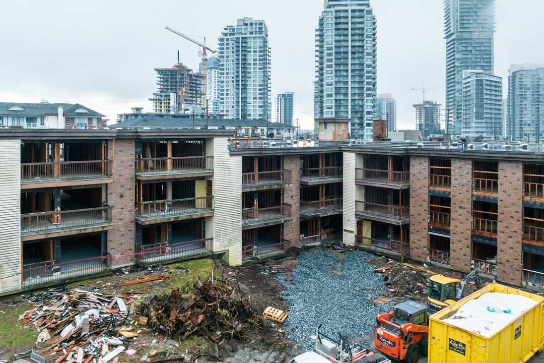 620 Lea Ave in Coquitlam, BC - Building Photo