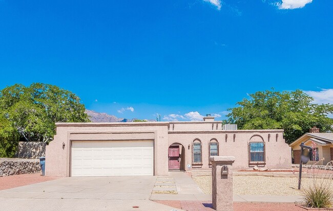 716 Espolon Dr in El Paso, TX - Building Photo - Building Photo
