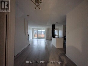 4005-4005 Don Mills Rd in Toronto, ON - Building Photo - Building Photo