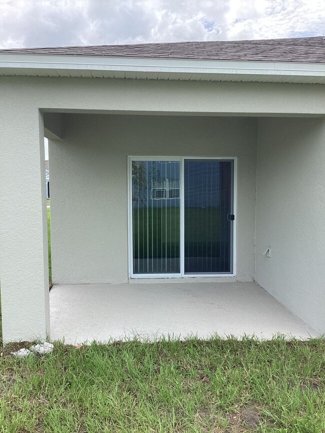 1210 Rio Red Ct in Winter Haven, FL - Foto de edificio - Building Photo