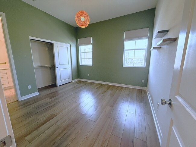 27078 Painted Sky Way in Valencia, CA - Foto de edificio - Building Photo