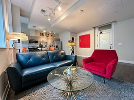 256 E Main St in Rochester, NY - Building Photo