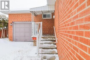 39 Brisco St in Brampton, ON - Building Photo