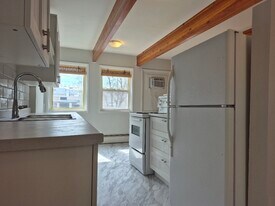 1491 Government St in Penticton, BC - Building Photo