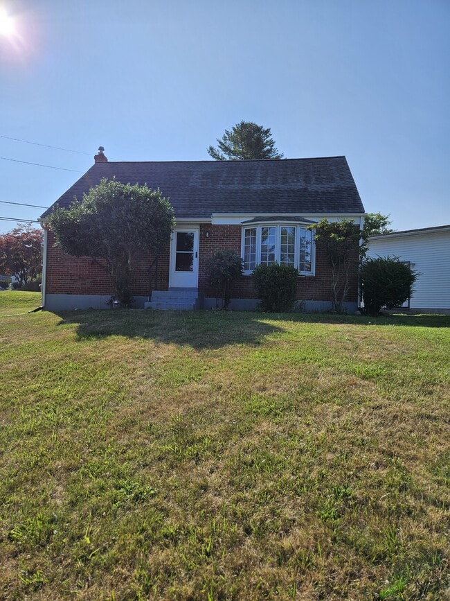 property at 2415 S Lumber St