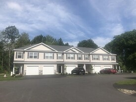 2405 Rosa RoadRidge Manor Ct in Schenectady, NY - Building Photo