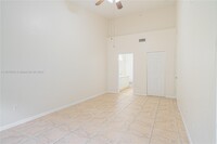 2941 Riverside Dr in Coral Springs, FL - Building Photo - Building Photo